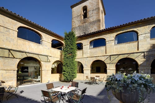 Paradores Nacionales admiten mascotas